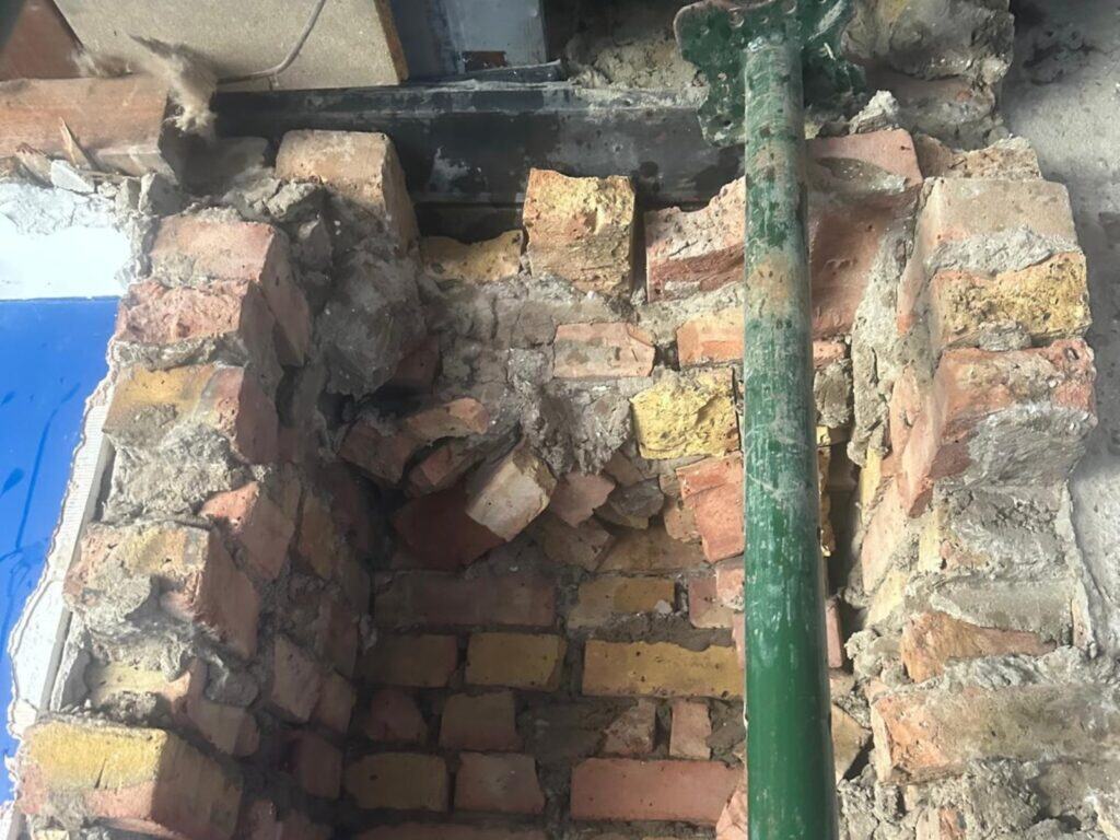 Two Chimney Breasts Removed on One Stack Line in Wimbledon, SW19 project image