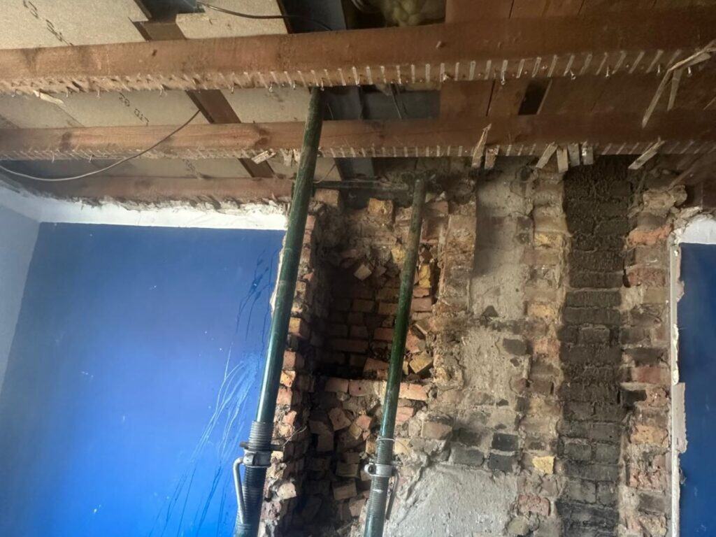 Two Chimney Breasts Removed on One Stack Line in Wimbledon, SW19 project image