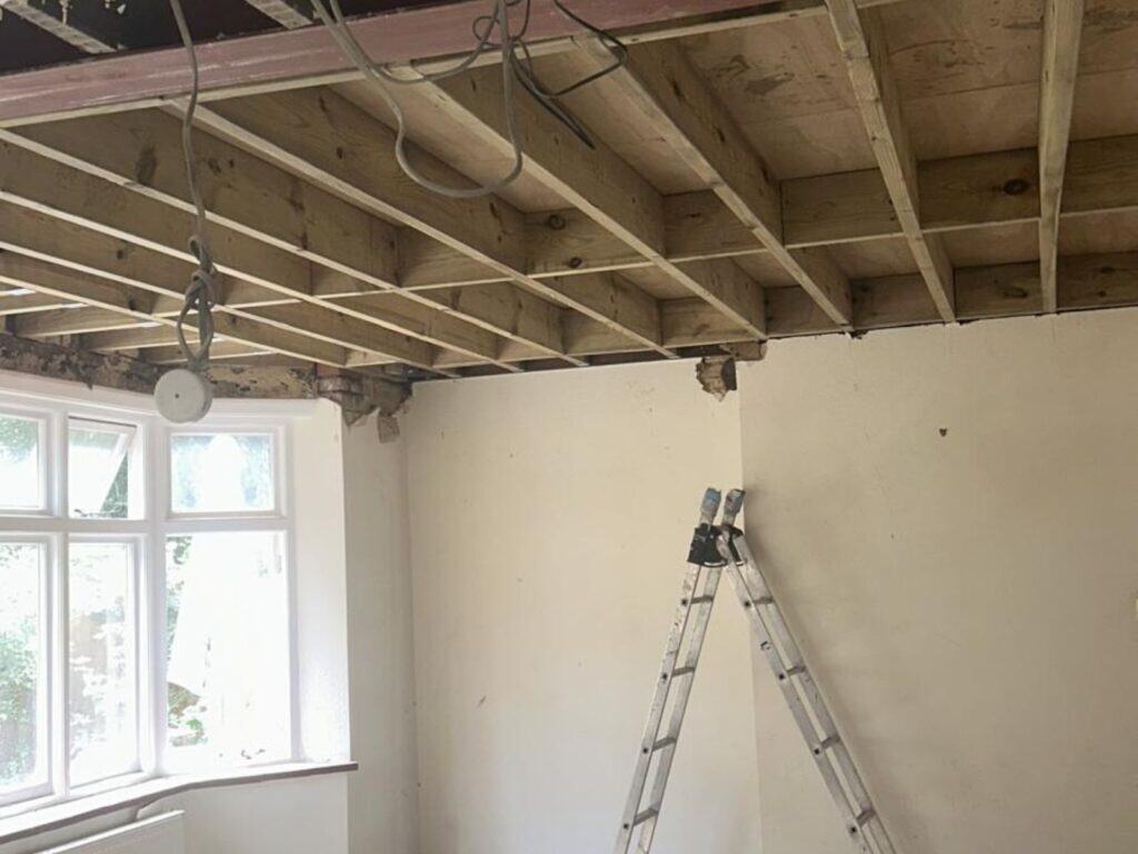 Chimney Stack, Chimney Breast and Load-Bearing Wall Removal in Reigate, RH2 project image